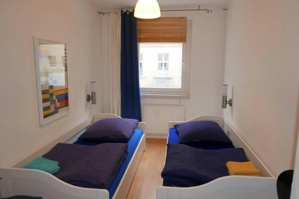 Mitten In Mitte, Ideal Fur Familien Appartamento Berlino